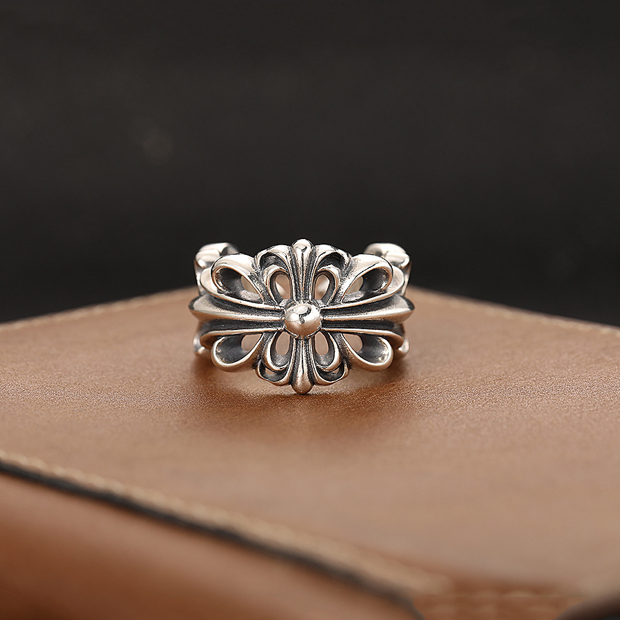 Classic ring hip-hop style