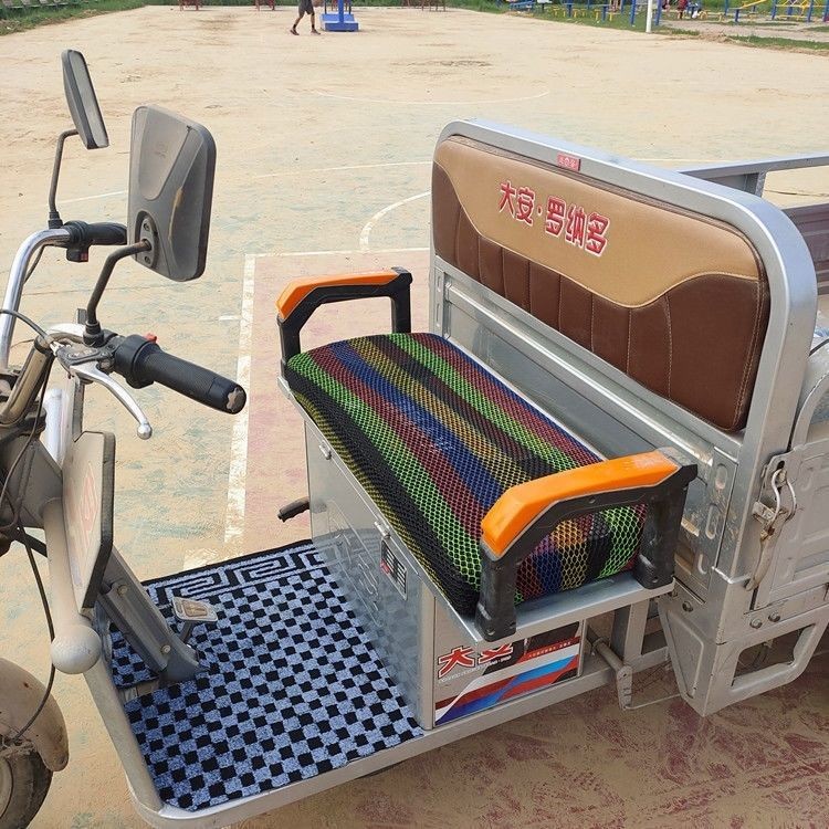 Electric tricycle seat cushion cover four seasons universal double-layer thickened sunscreen breathable pull goods battery car heat insulation seat cushion cover