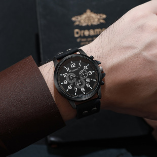 �羳���N���Q�¿�r�ЈA�ΰٴ�ʯӢ�ֱ� �W������P�̄����e���