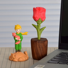 章臣小王子的玫瑰花永生花木雕桌面摆件电脑办公桌装饰新年礼物
