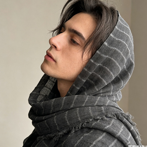 Korean-style atmospheric silver-thread striped scarf—perfect for all four seasons, great for travel and vacations, offers sun protection, comes with headscarf options.