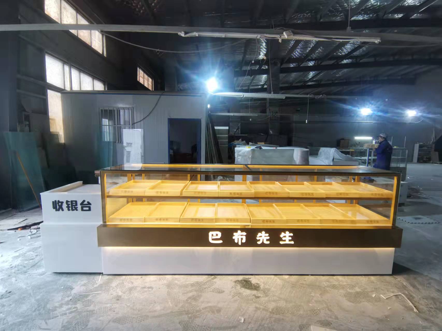 매장 관리자는 F 모델/m을 권장합니다. 공식 표준 구성