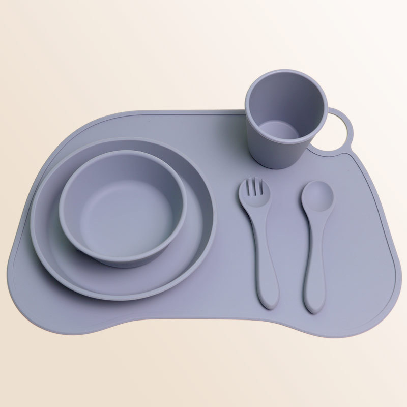 Comida para bebés vajilla traje de aprendizaje suplemento alimenticio de cinco piezas de silicona de grado alimenticio seguridad garantizada niños lechón diseño