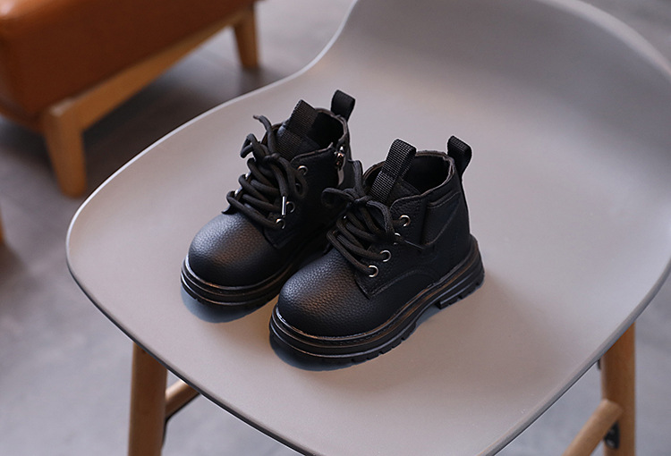 Botas curtas britânicas para meninos e meninas, primavera 2024, sapatos antiderrapantes com sola macia para bebês_voghion.com