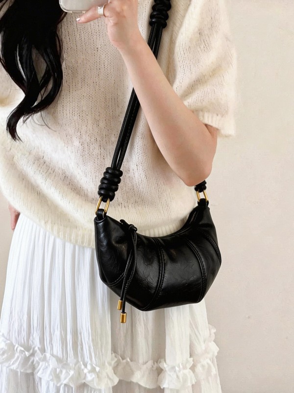 Bolsa de hombro elegante y exquisita, moda individual, bolso de corno de toro, explosión de alta calidad, bolso de brazo oblicuo de gran capacidad.