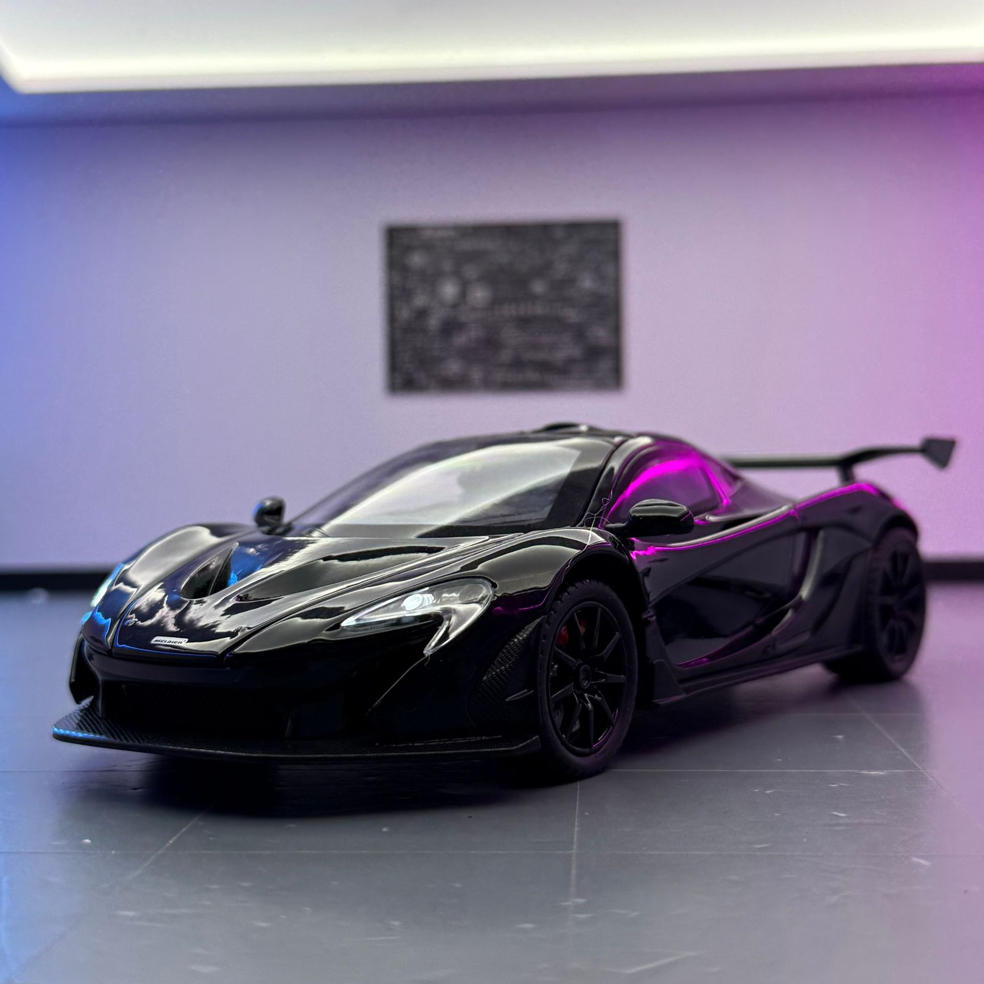 Modelo de coche Lijiaxin 1:24 McLaren P1 coche deportivo con retorno de luz y sonido coche de juguete modelo de sonido decoración al por mayor