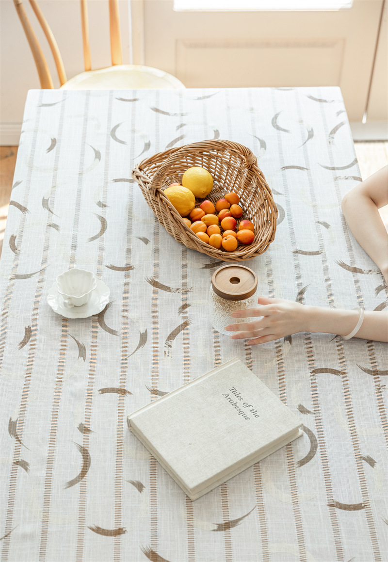 INS Rechteckige Tischdecke aus Vollpolyester, Jacquard-Druck, hohl, geometrisch gestreift, mit Quasten, für Couchtisch und Esstisch_voghion.com