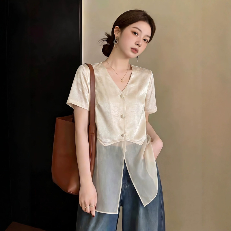 V-Neck Acetate Satin Short-Sleeved Shirt for Women Summer 2026 New Style Mesh Hem Design Short-Sleeved Top A11957