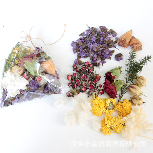 Dried flowers and dried fruit sachets, aromatherapy bags, decorative ornaments, Halloween candles, diy material bags, handmade flower embossing