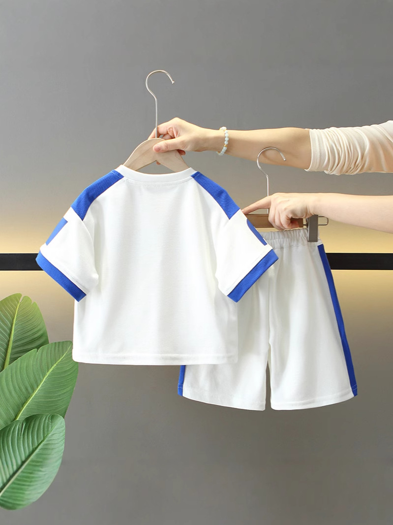 Traje de verano de manga corta para niños 8080, nuevo estilo 2026, ropa deportiva para niños, ropa de verano para niños pequeños, ropa a la moda