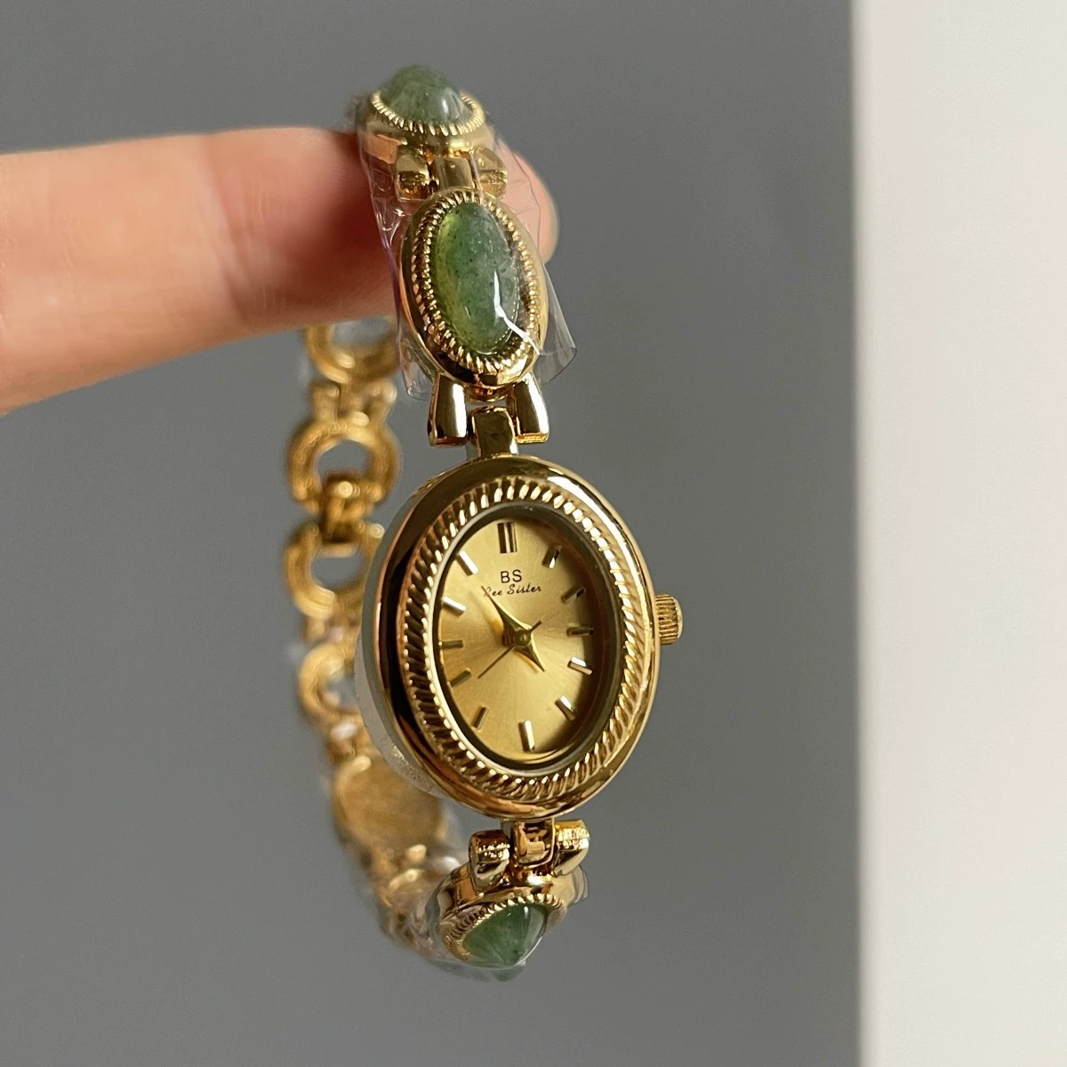 Fashionable small swiss watch jade, diamond dial, quartz bracelet, city style, small dial