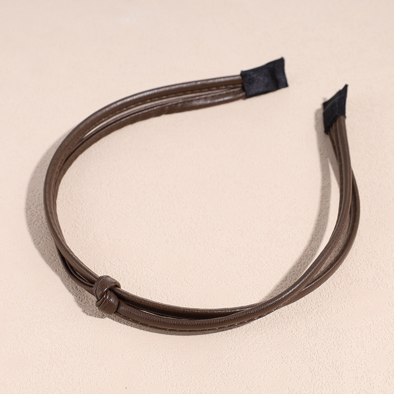 Simple Style Solid Color Leather Hair Band 1 Piece display picture 5