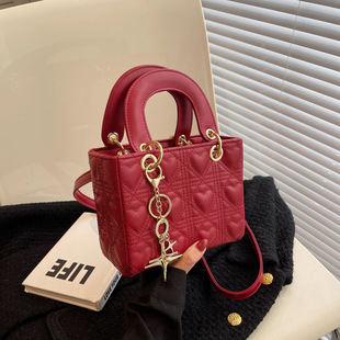 �tɫС���OӋ�߼������������Ů2025�¿�r�аٴ����μ�С����
