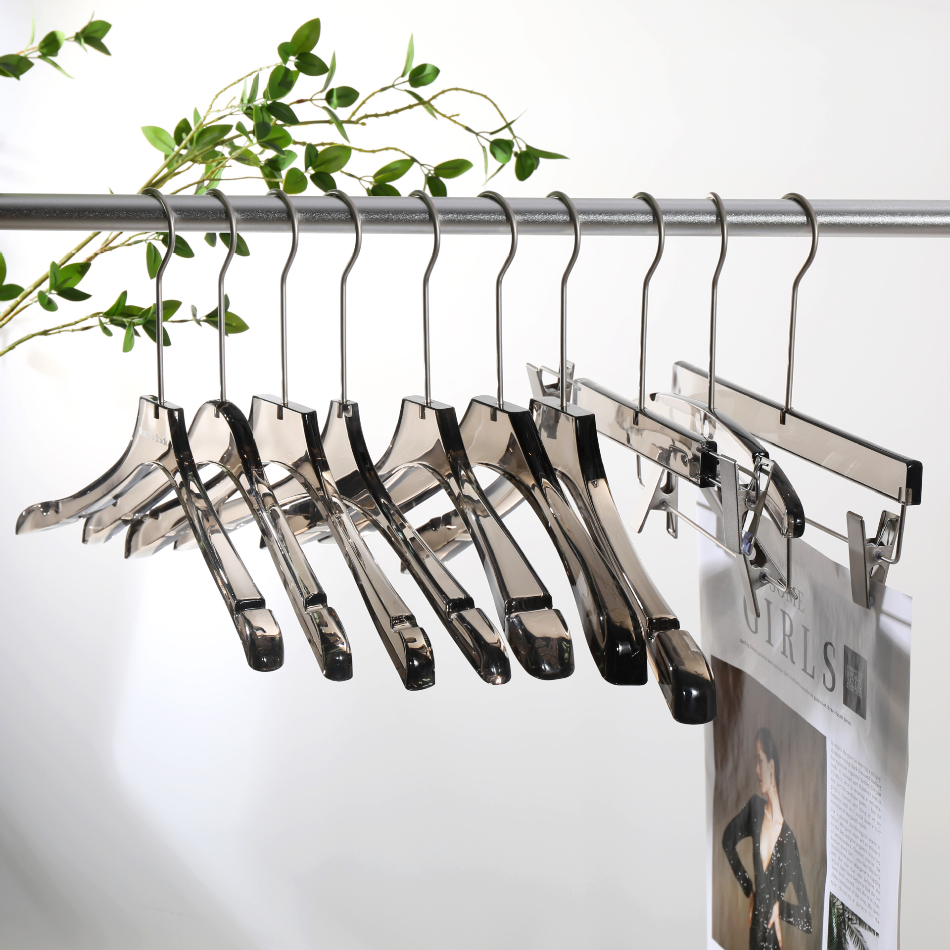 Clothing store hanger pants rack shoulder width bold LOGO seamless hanger women's anti-slip transparent acrylic hanger wholesale