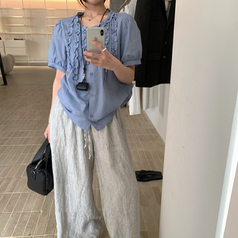 Korean-Style Fresh Pleated Lace Collar Short-Sleeved Shirt, Cotton and Linen, Breathable, Loose-Fitting, Slimming, Versatile Summer Top Korean-Style Fresh Pleated Lace Collar Short-Sleeved Shirt, Cotton and Linen, Breathable, Loose-Fitting, Slimming, Versatile Summer Top