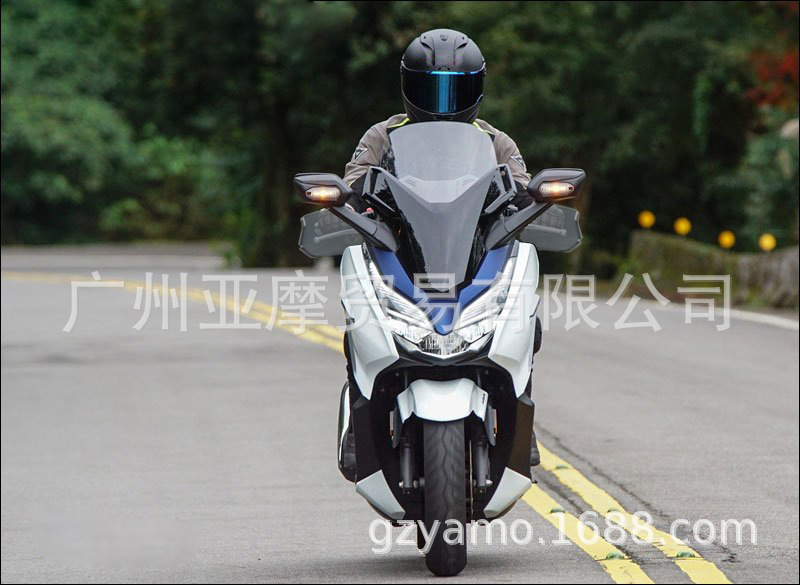 Suitable for Bmw C650Gt C650 C 650 Sport Modification Accessories Windproof Handguards Universal Handguards