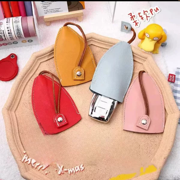 Fashion Creative Pull-out Cartoon Cute Personality Women's Car Key Case Storage Volkswagen Benz Compact Mini
