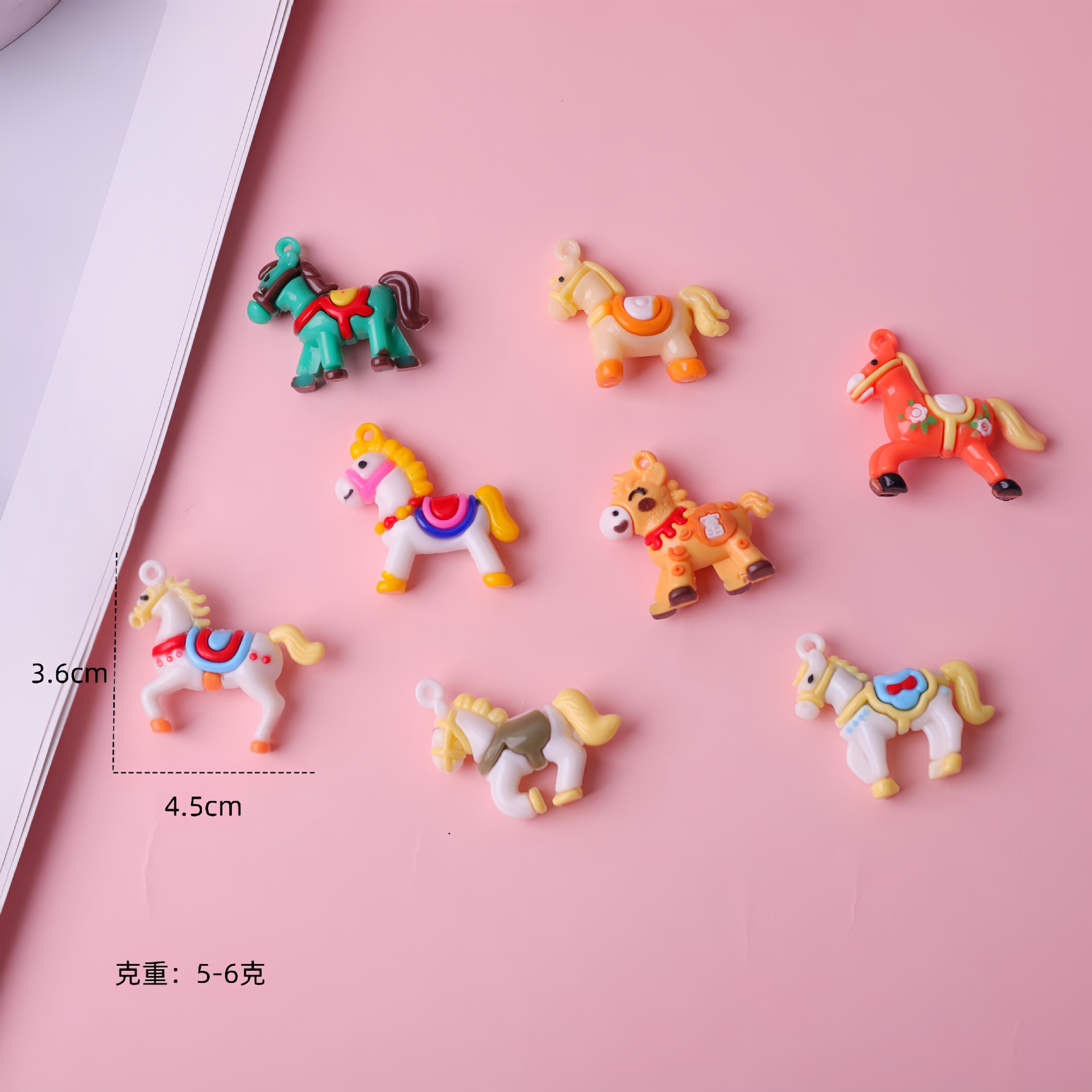 Nuevos productos transfronterizos 2026 Año Nuevo Zodiac caballo muñeca llavero colgante llavero de dibujos animados bolsas colgantes pequeños regalos