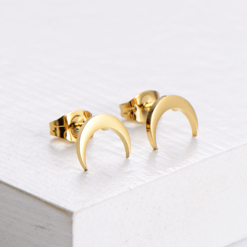 AML Titanium Ornament Simple Set Moon Earrings Fashion Pendant Plated Clavicle Chain 2021plated New