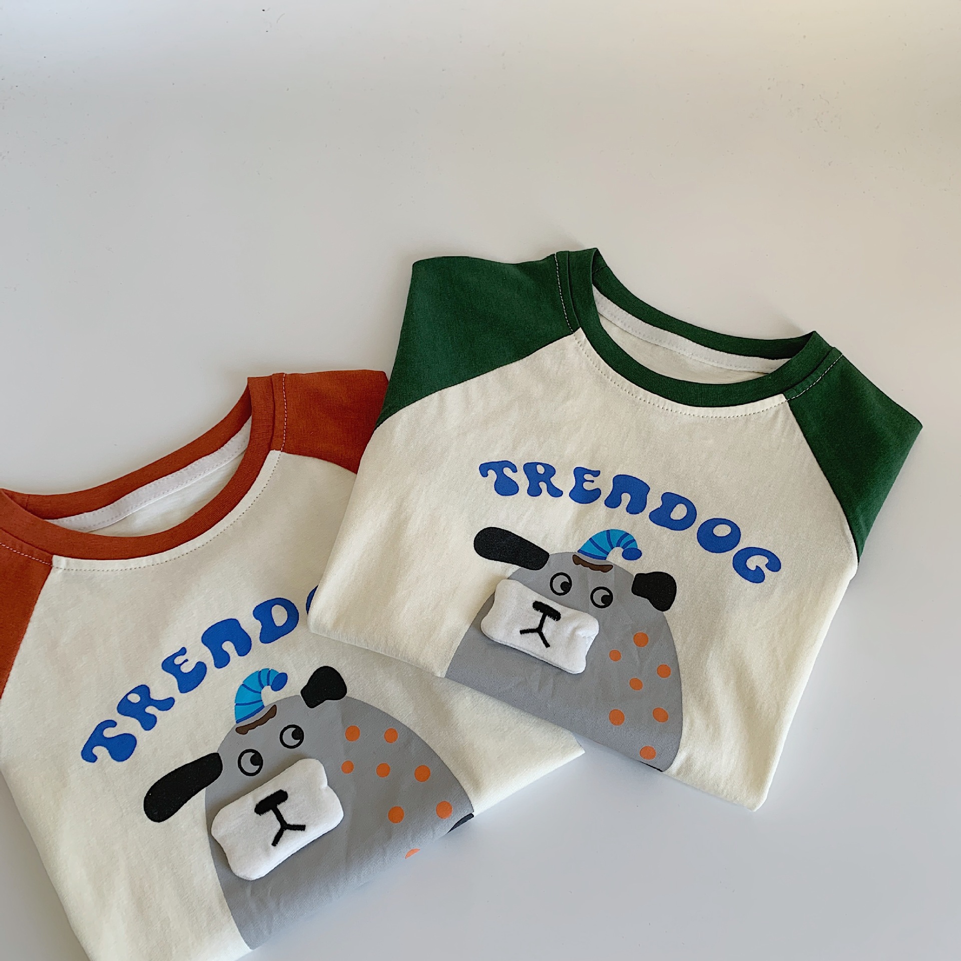 Camiseta de manga corta para niños Maibao verano 2025 verano nuevo estilo verano ropa para niños ropa para niños niños tops de media manga