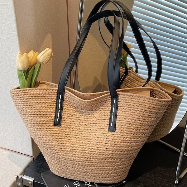 Beach Leisure Style Large-Capacity Bag 2026 New Fashion Straw Bucket Bag Simple Shoulder Tote Bag