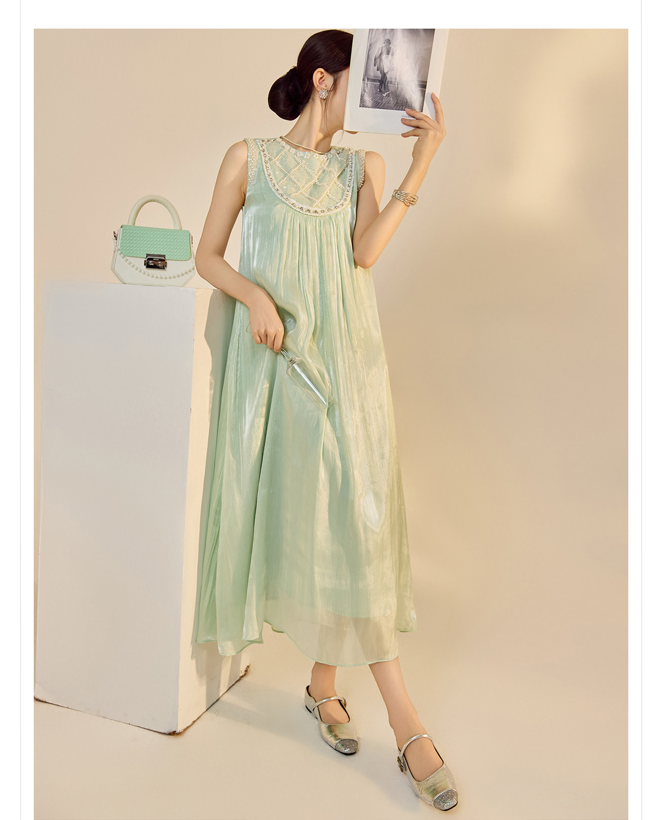 Đầm dài phong cách Trung Hoa mới cổ tròn tay vest dáng suông N8028 — màu xanh lục lam chi tiết 5