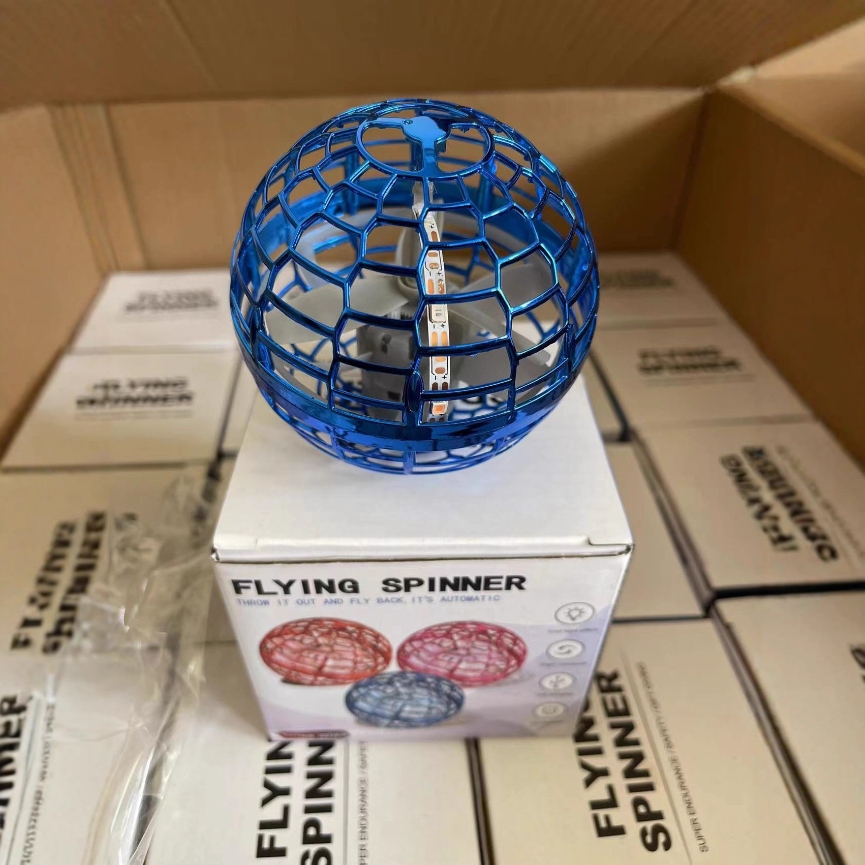 Transfronterizos con el mismo tipo de bolas de inducción mágicas OVNIS brillarán bolas mágicas de tecnología negra de dedos giroscópicos juguetes de descompresión