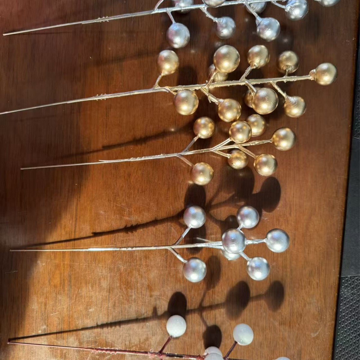 厂家批发大12头金果银果发财果红果冬青圣诞果现货红浆果年宵花