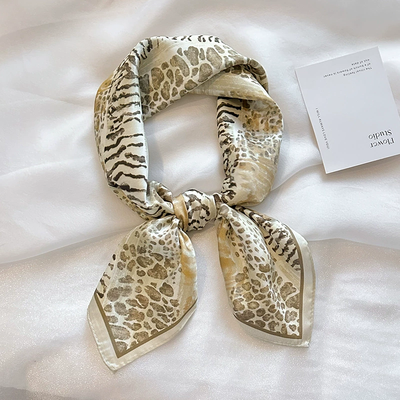 Fashionable thin universal scarf, high-quality style, city style, thin weaving