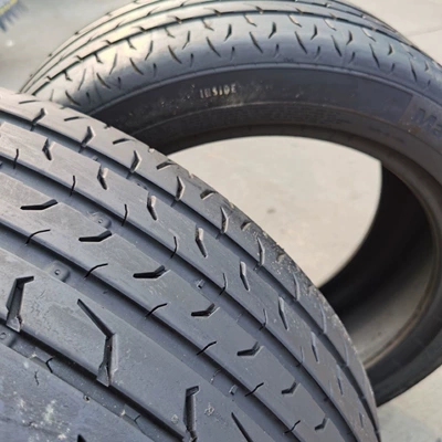 Vehicle tire 245/45R20 Aurora Wei Pai