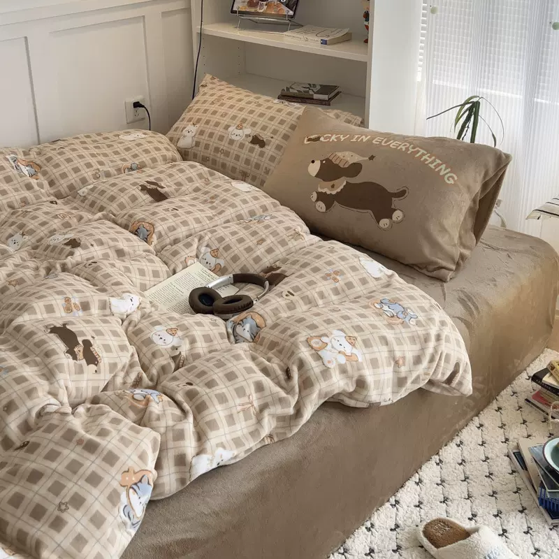 可爱卡通风刺绣保暖双面牛奶绒四件套抗静电加厚被套床品家纺