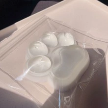 Маленькая красная книга того же большого размера