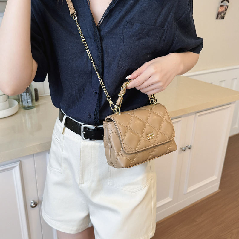 Bolso de mano de cadena de diamante popular para mujeres 2026 verano nuevo estilo de moda versátil bolso de hombro de alta calidad