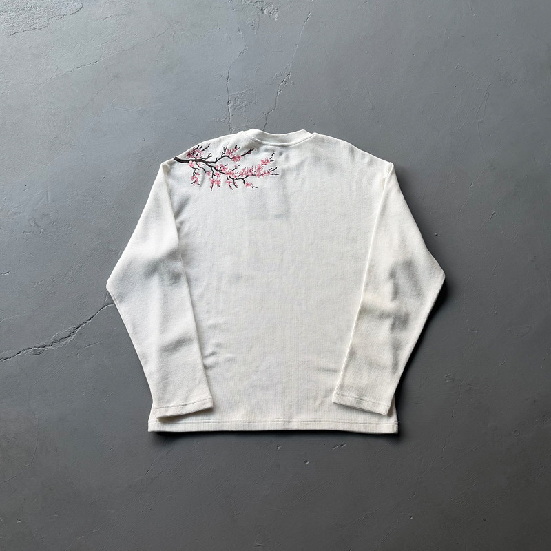Derschutze cross-border European and American style embroidered cherry blossom thickened waffle knit base layer, trendy round-neck long-sleeve T-shirt Derschutze cross-border European and American style embroidered cherry blossom thickened waffle knit base layer, trendy round-neck long-sleeve T-shirt