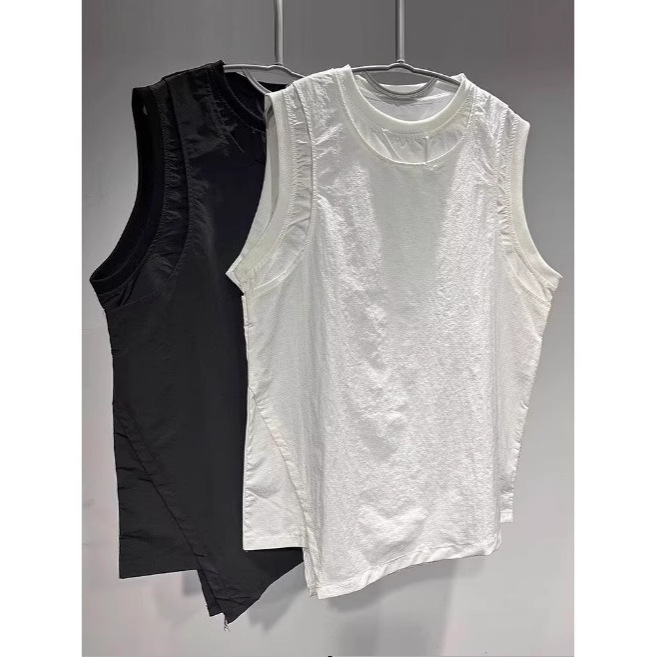 Sports Lightweight Fake Two-Piece Seersucker Vest Men's Summer 2025 New Design Small Neckline Waistcoat T-Shirt Trendy