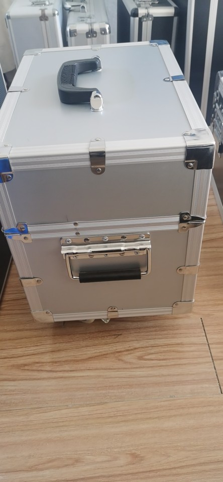 厂家直供青岛铝箱，青岛工具箱，青岛检测箱，医疗器械箱