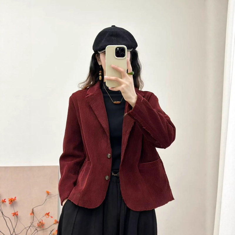 Vintage Artistic Corduroy Frayed Edge Women's Blazer, New Loose Fit Versatile Back Hem Elastic Suit Jacket for Women in Autumn