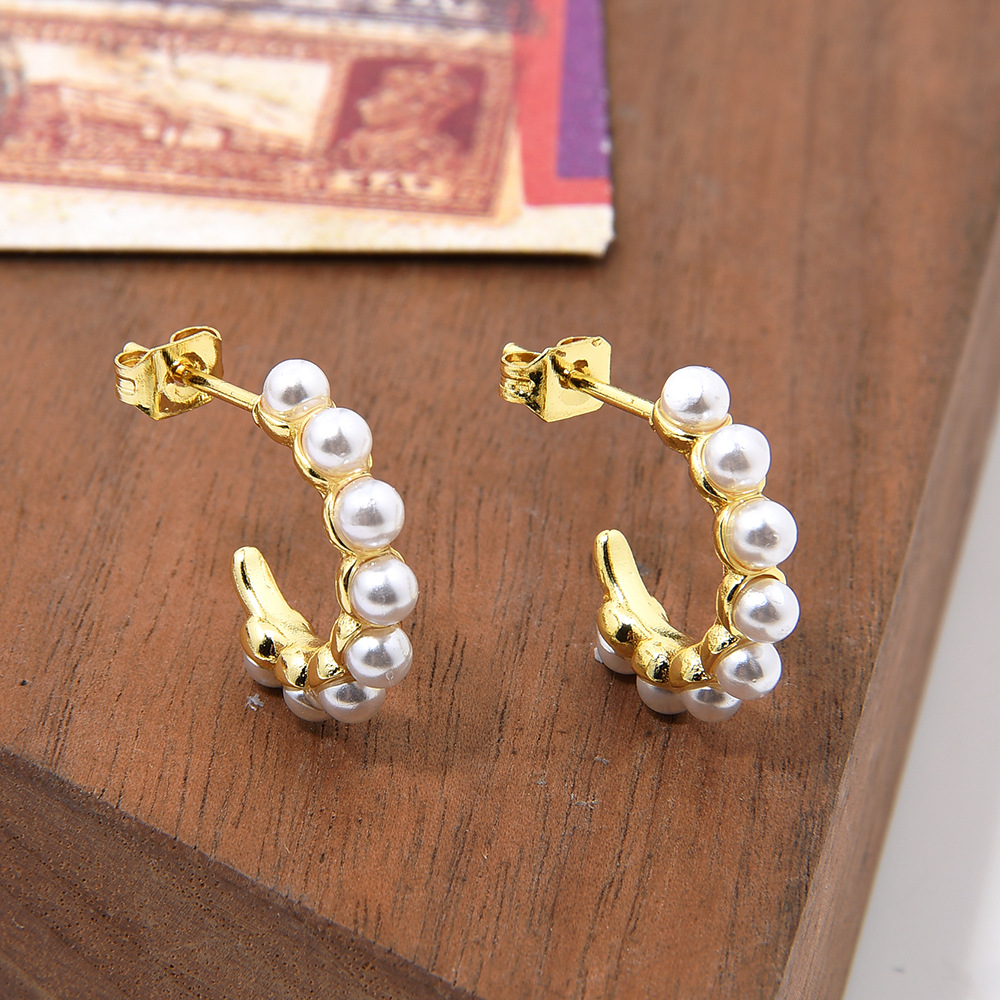 Daily Occasion 1 Pair Retro C Shape Plating Inlay Copper Artificial Pearls Zircon Ear Studs
