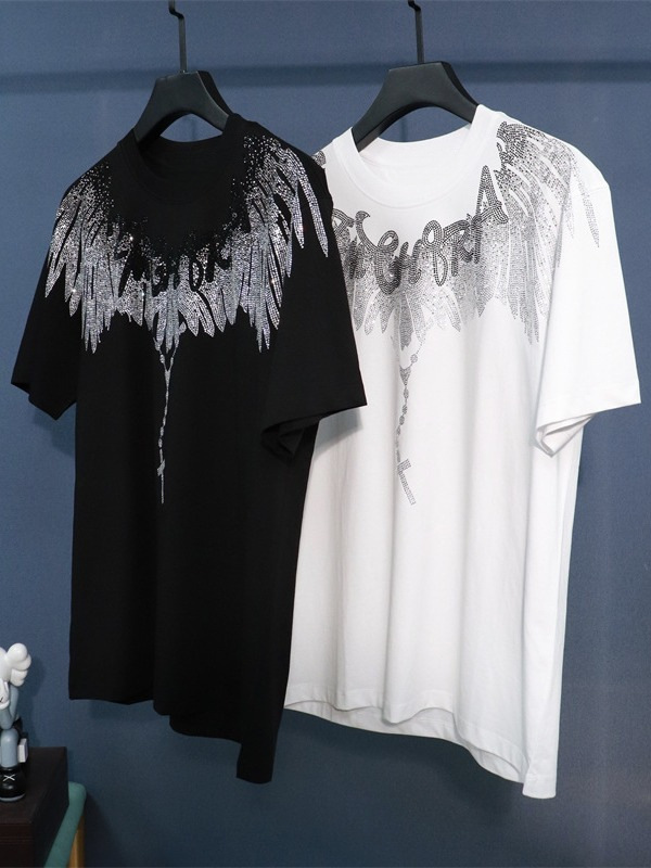 Camiseta de manga corta para hombre, talla grande, estilo europeo, marca de moda, con pedrería, diseño de alas de ángel en la parte delantera y trasera, corte holgado