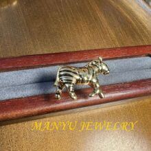 �W��С���OӋ�l�y���R�����_���p�݂��Խ�ָ�߼���Ů�_�ڽ�ָ