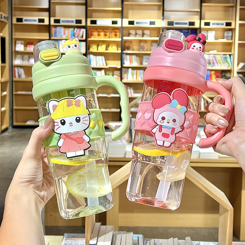 子供のような高価値の漫画の子供用プラスチックストローカップポータブルウォーターカップ卸売|undefined