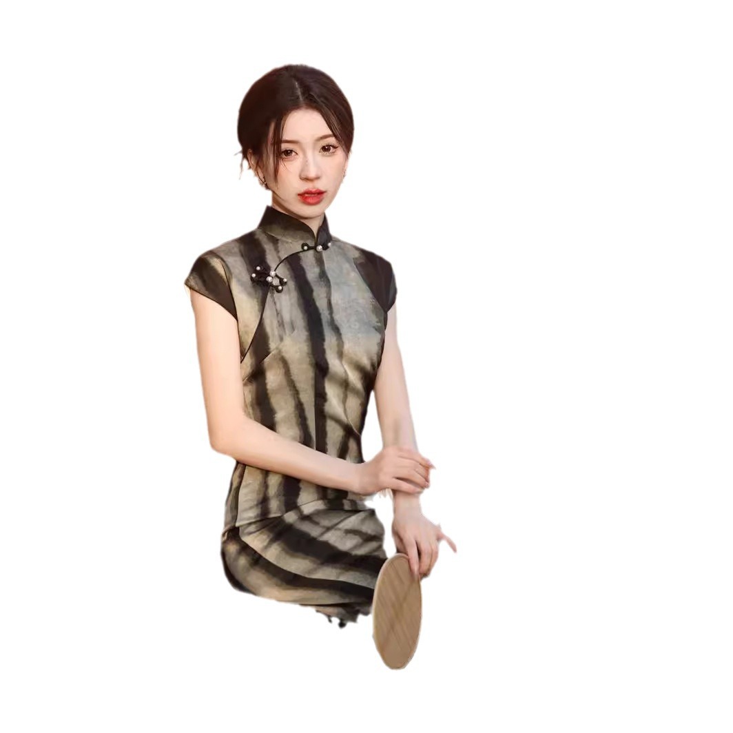 Long spring summer fresh cheongsam
