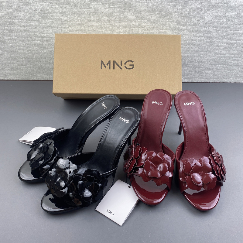 Mng2026 Spanish Mango Open-Toe Sandals with Floral Patent Leather Thin Heels, Breathable and Comfortable for Summer, 5cm