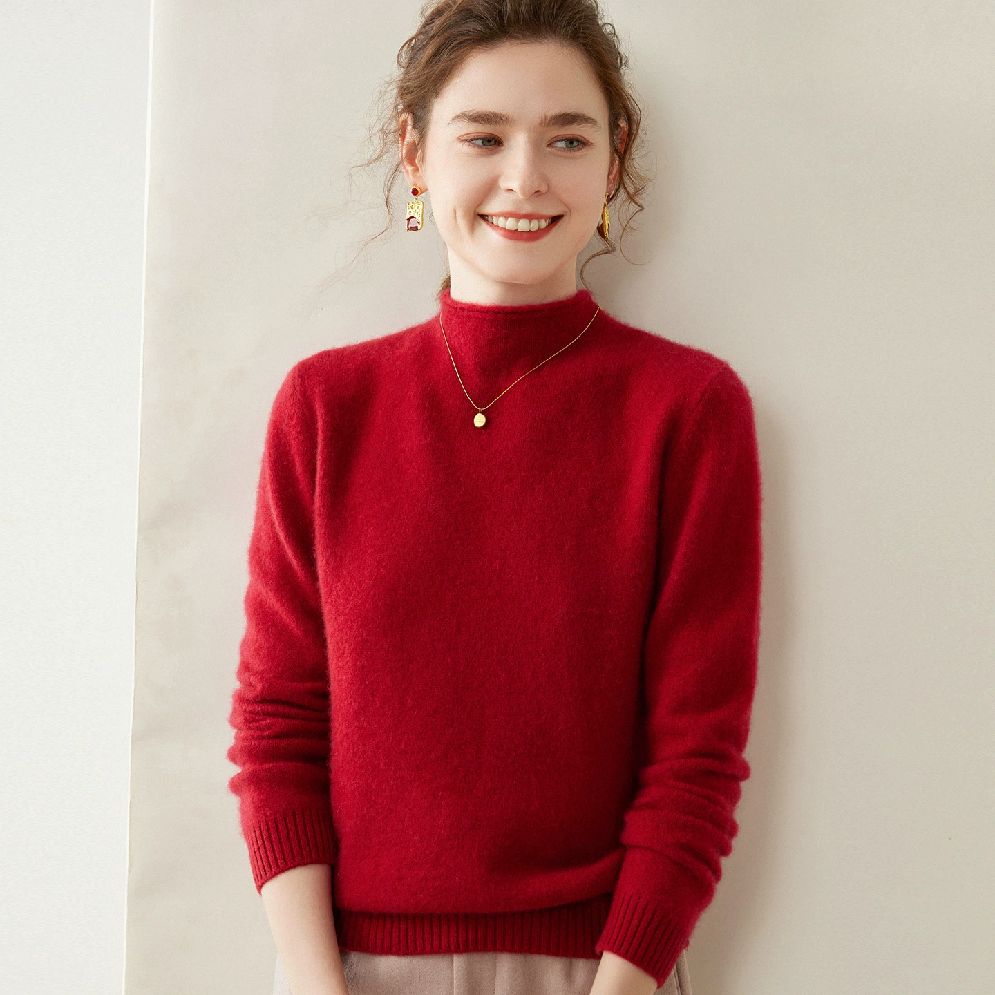 Cashmere base body-friendly classic keep warm sweater, high collar