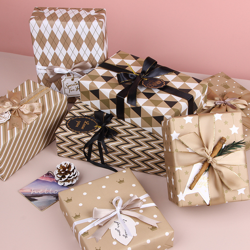 Papel de regalo popular transfronterizo para San Valentín y cumpleaños, juego de papel de regalo de lujo sencillo con diseño a cuadros y rayas.