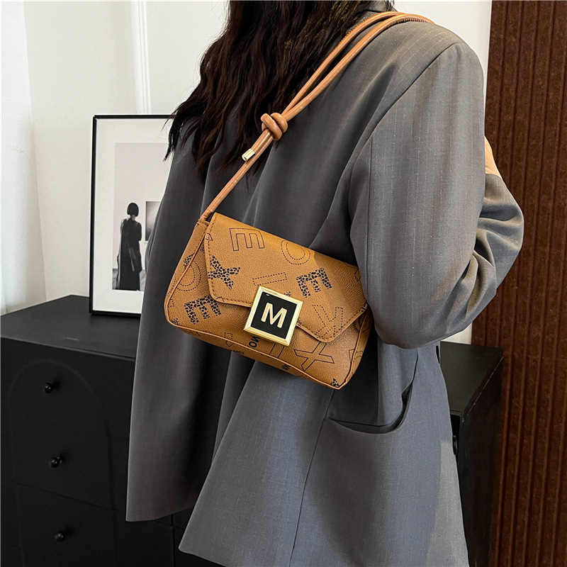 Fashion bagsM bolso de brazo otoño 2024 bolso nuevo estilo de alta moda moda moda bolso de hombro