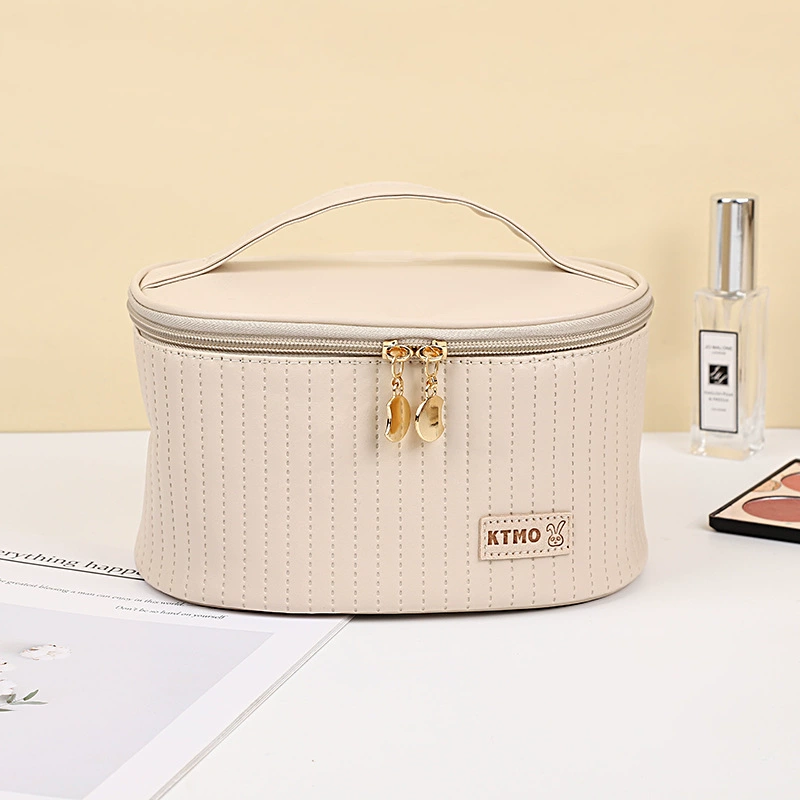 Polyurethane Cosmetic Bag, Handheld Waterproof Organizer, Spacious 24.2×19.6×3.6 cm