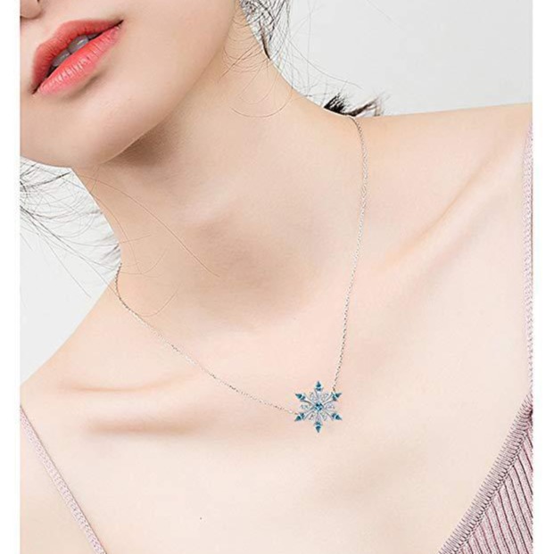 Nouveau collier élégant en forme de flocon de neige orné de pierres précieuses, style européen et américain, ras-de-cou en alliage, bijou cadeau de Noël pour femme_voghion.com