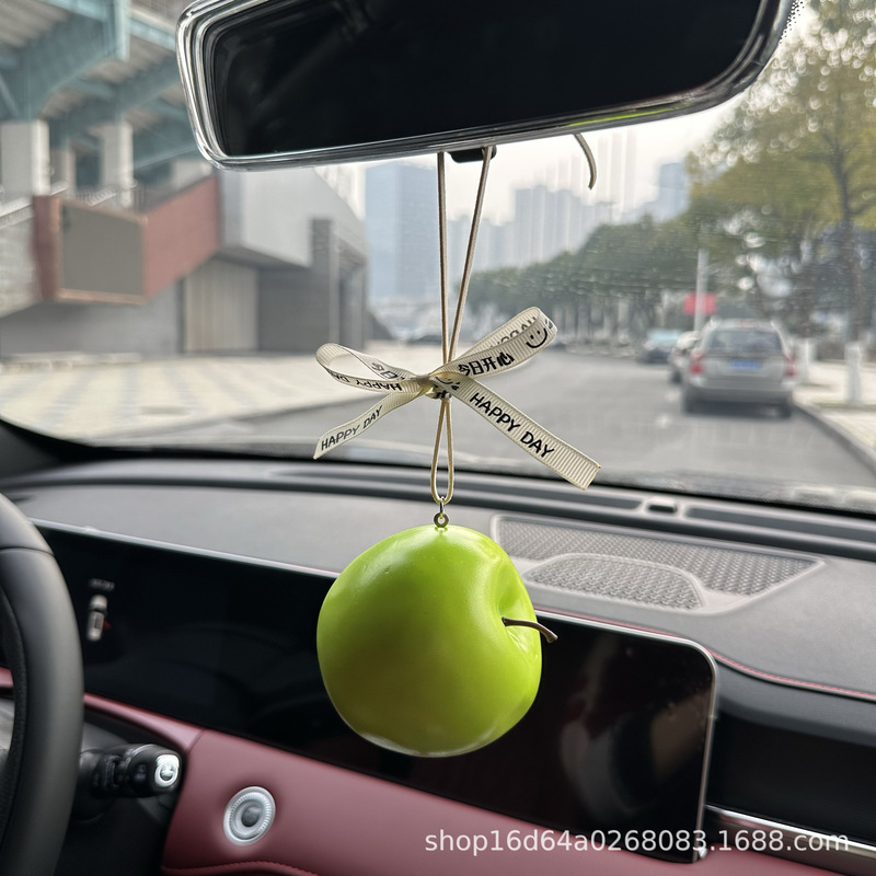 Apple 車のペンダント車のインテリアアクセサリークリエイティブな個性かわいい装飾車のセンターコンソールフルーツドアペンダント|undefined
