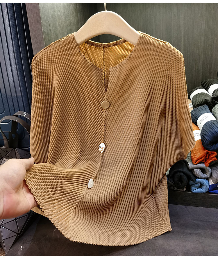 Áo thun nữ tay ngắn xếp ly vảy rồng trang trí nút bấm cao cấp dáng rộng suông — Màu đen, Màu xanh đậu, Màu đỏ hoa hồng, Màu hồng củ sen chi tiết 16